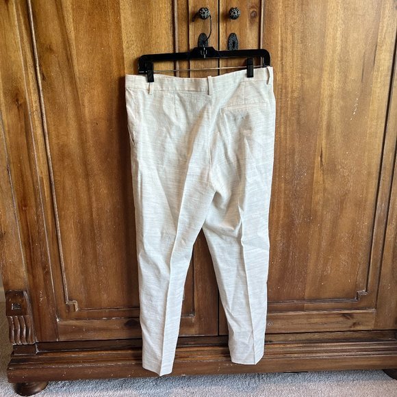 Theory Tailored Cropped Pants - Picture 3 of 9